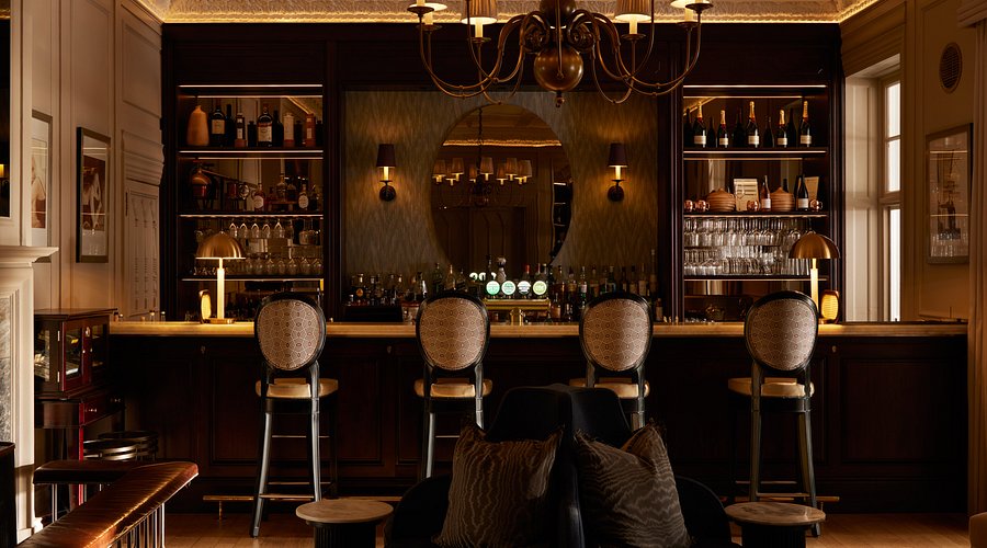 The Long Bar at the Mount Nelson, Cape Town